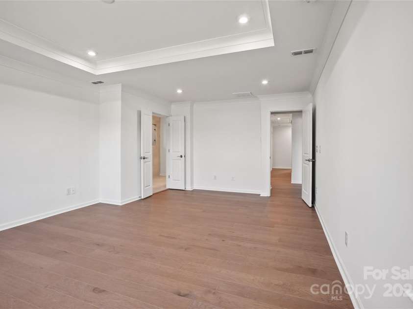 12009 Grinstead Lane, Charlotte, NC 28278.  MLS# CAR4268807, YatesRealty ID 18438. Primary suite