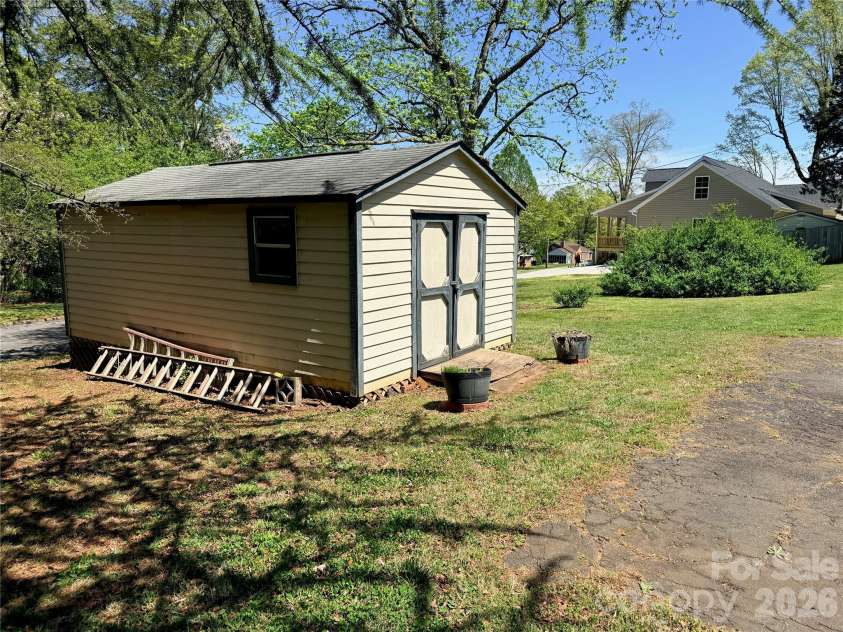 261 Old Caroleen Road, Forest City, NC 28043.  MLS# CAR4366830, YatesRealty ID 18438. 