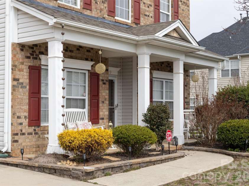 11019 Southfield Drive, Charlotte, NC 28273.  MLS# CAR4333684, YatesRealty ID 18439. 