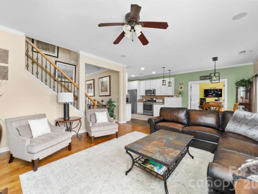 11019 Southfield Drive, Charlotte, NC 28273.  MLS# CAR4333684, YatesRealty ID 18439. Open concept first floor living space