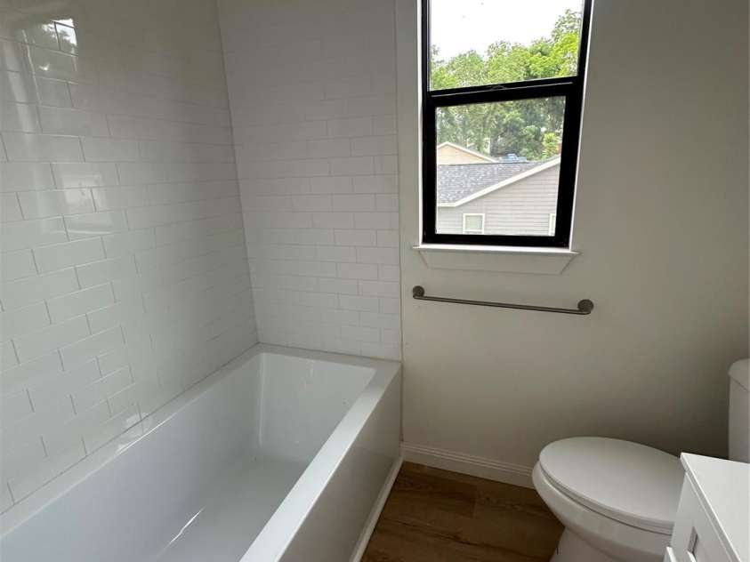 804 3rd Street Place, Hickory, NC 28602.  MLS# CAR4263715, YatesRealty ID 18439. 