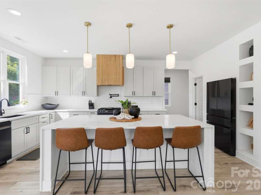 2629 Phillips Avenue, Charlotte, NC 28208.  MLS# CAR4374695, YatesRealty ID 18440. 
