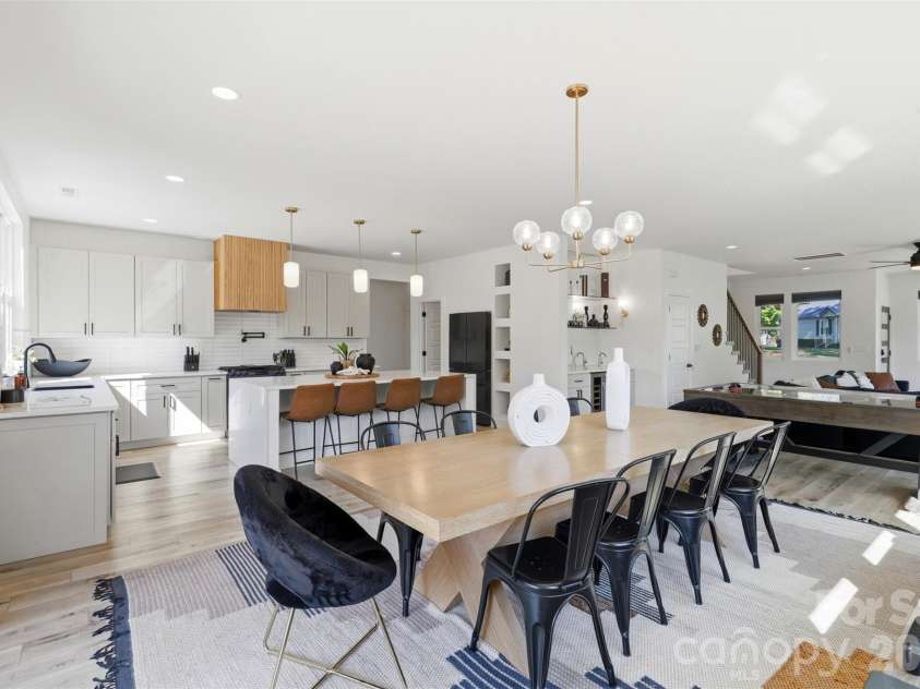 2629 Phillips Avenue, Charlotte, NC 28208.  MLS# CAR4374695, YatesRealty ID 18440. 