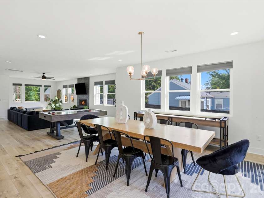 2629 Phillips Avenue, Charlotte, NC 28208.  MLS# CAR4374695, YatesRealty ID 18440. 