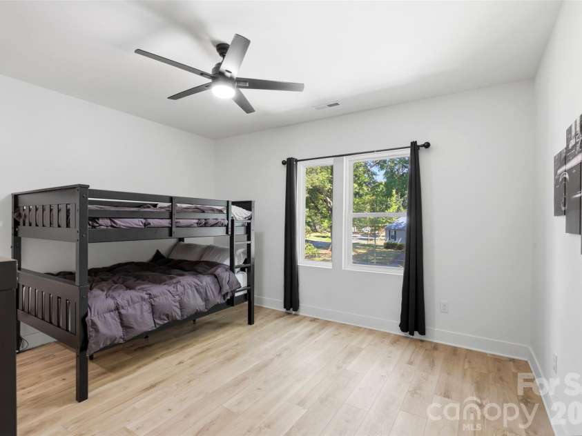2629 Phillips Avenue, Charlotte, NC 28208.  MLS# CAR4374695, YatesRealty ID 18440. 