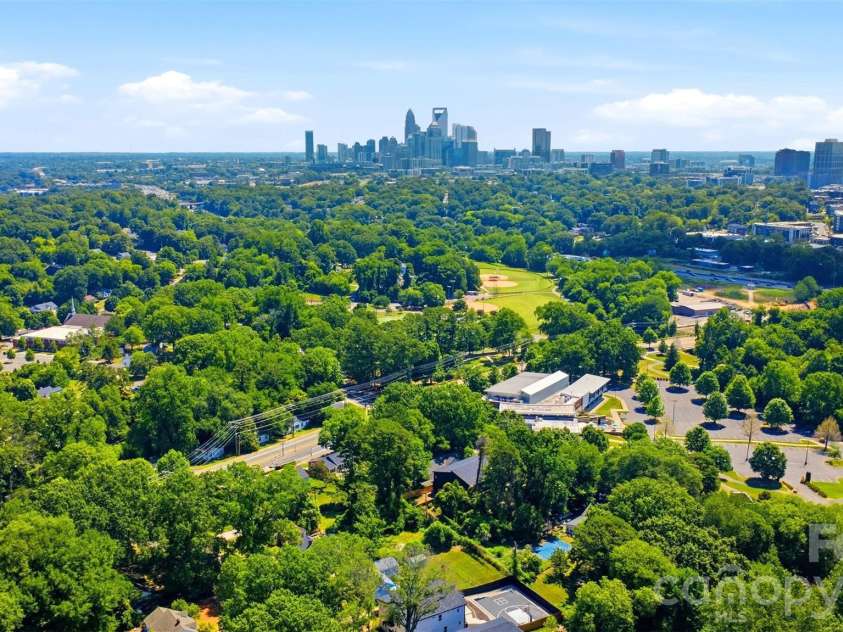 2629 Phillips Avenue, Charlotte, NC 28208.  MLS# CAR4374695, YatesRealty ID 18440. 
