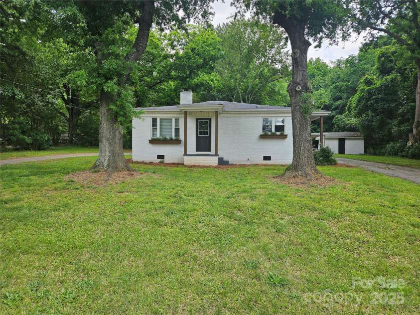 13131 601 Highway, Midland, NC 28107.  MLS# CAR4248719, YatesRealty ID 18441. 