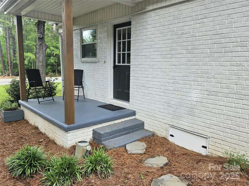 13131 601 Highway, Midland, NC 28107.  MLS# CAR4248719, YatesRealty ID 18441. 