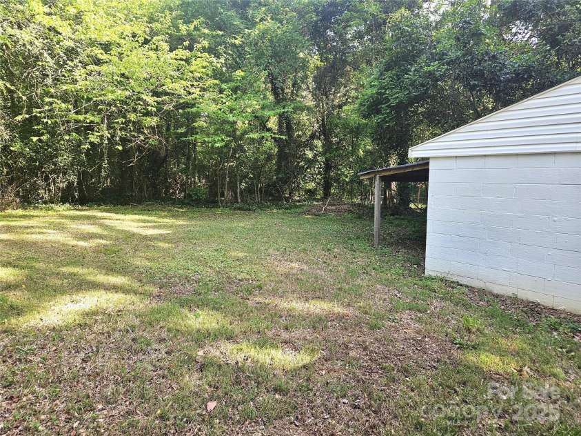 13131 601 Highway, Midland, NC 28107.  MLS# CAR4248719, YatesRealty ID 18441. 