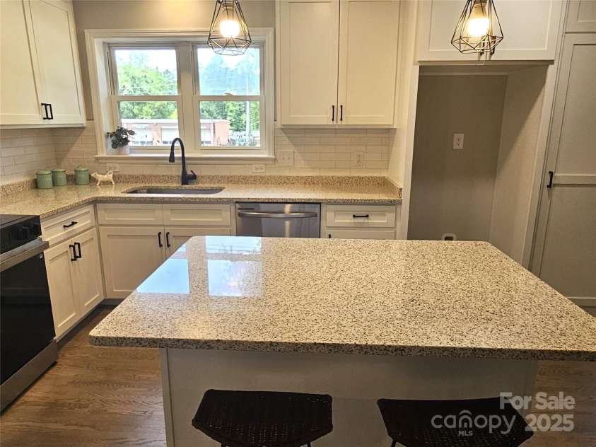 13131 601 Highway, Midland, NC 28107.  MLS# CAR4248719, YatesRealty ID 18441. 