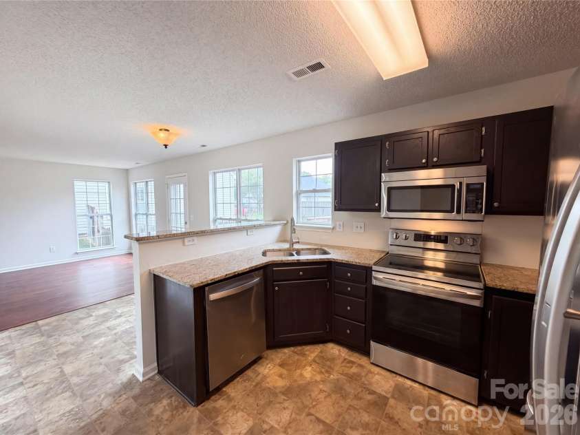 4975 Bentridge Drive, Concord, NC 28027.  MLS# CAR4376481, YatesRealty ID 18441. 