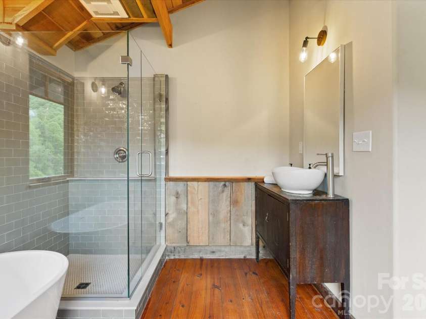 3151 Lumptown Road, Marshall, NC 28753.  MLS# CAR4375979, YatesRealty ID 18442. Primary bath