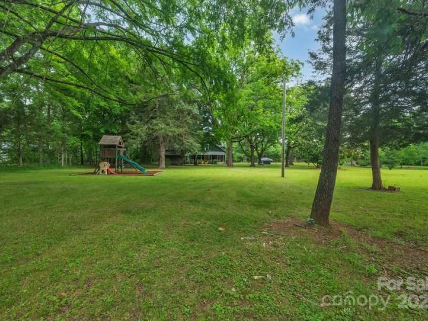 9929 Kerns Road, Huntersville, NC 28078.  MLS# CAR4267055, YatesRealty ID 18443. Rear Lot