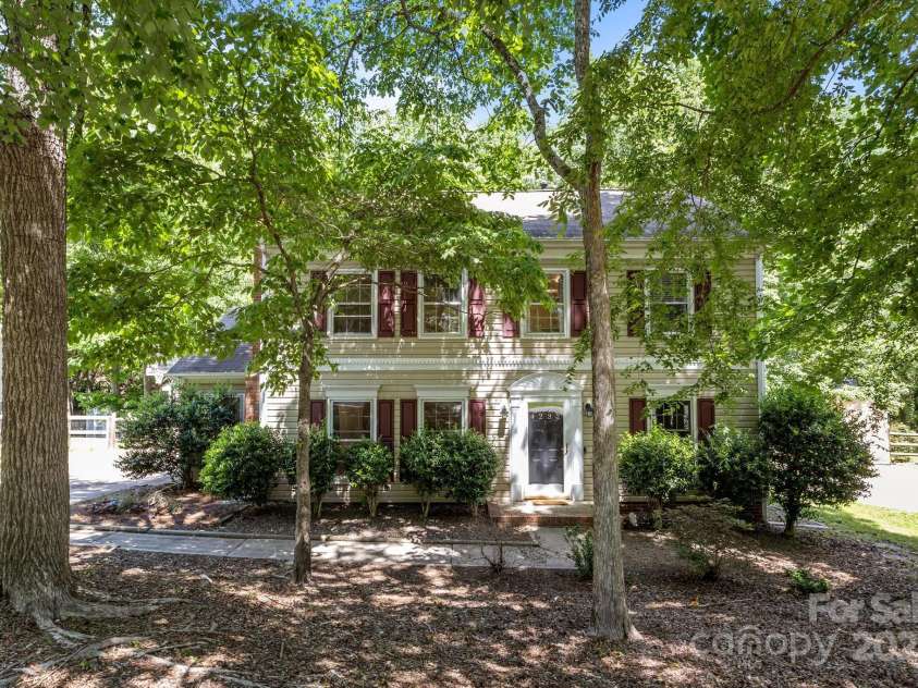 4232 Saint Audrey Place, Charlotte, NC 28269.  MLS# CAR4259147, YatesRealty ID 18444. 