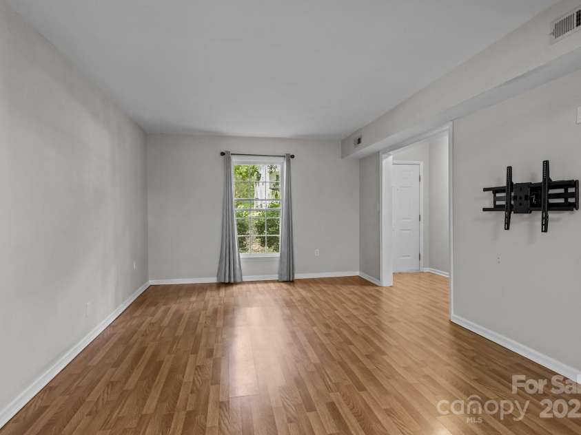 4232 Saint Audrey Place, Charlotte, NC 28269.  MLS# CAR4259147, YatesRealty ID 18444. 