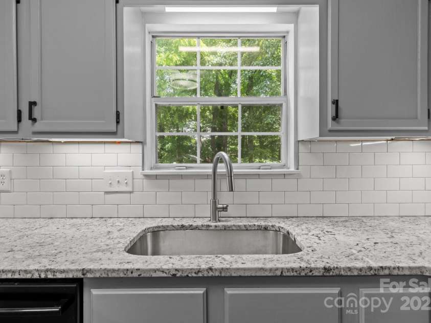 4232 Saint Audrey Place, Charlotte, NC 28269.  MLS# CAR4259147, YatesRealty ID 18444. 