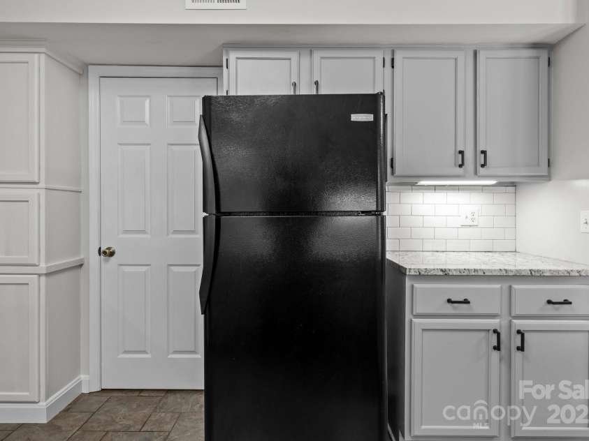 4232 Saint Audrey Place, Charlotte, NC 28269.  MLS# CAR4259147, YatesRealty ID 18444. 