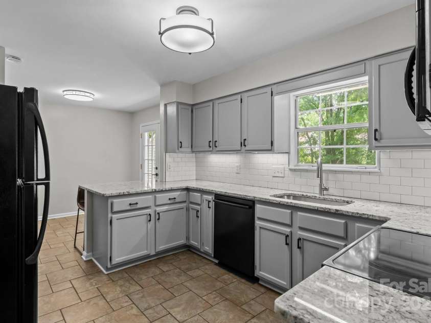 4232 Saint Audrey Place, Charlotte, NC 28269.  MLS# CAR4259147, YatesRealty ID 18444. 