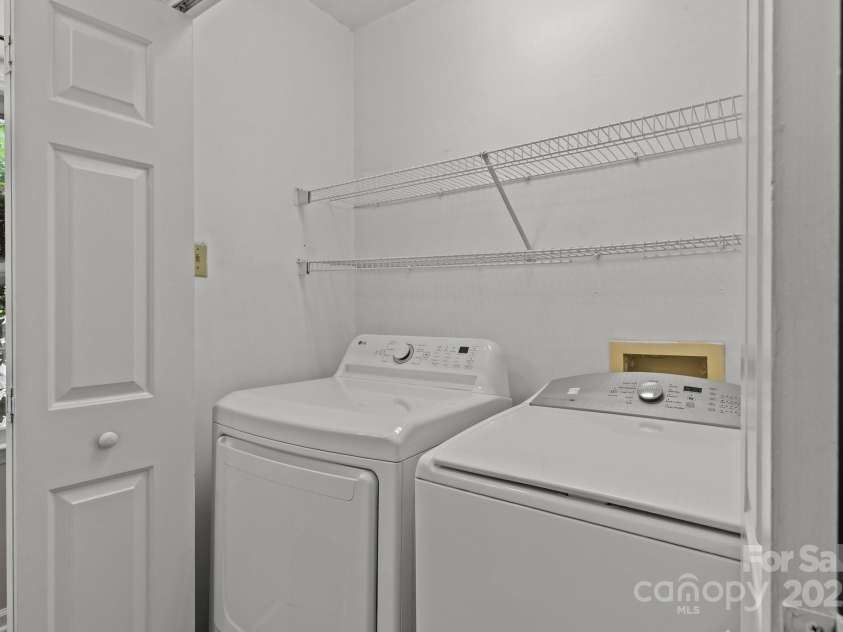 4232 Saint Audrey Place, Charlotte, NC 28269.  MLS# CAR4259147, YatesRealty ID 18444. 