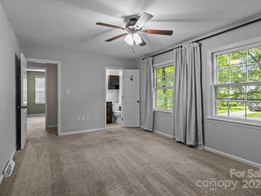 4232 Saint Audrey Place, Charlotte, NC 28269.  MLS# CAR4259147, YatesRealty ID 18444. 