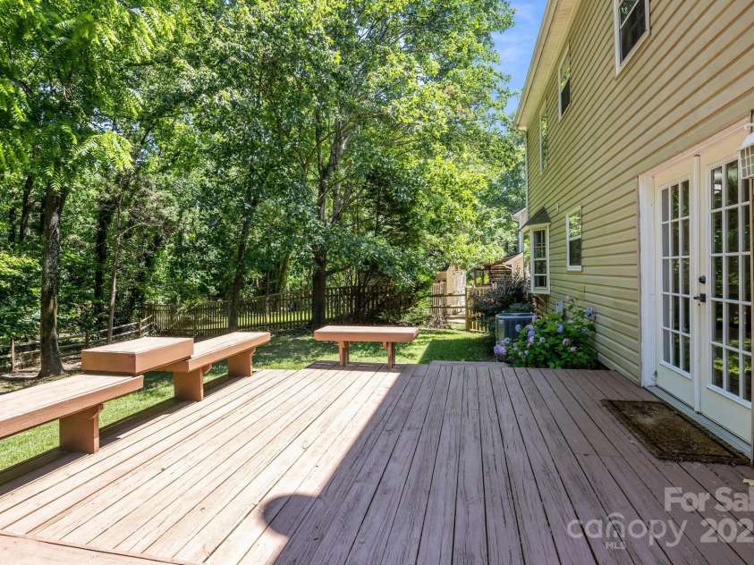 4232 Saint Audrey Place, Charlotte, NC 28269.  MLS# CAR4259147, YatesRealty ID 18444. 