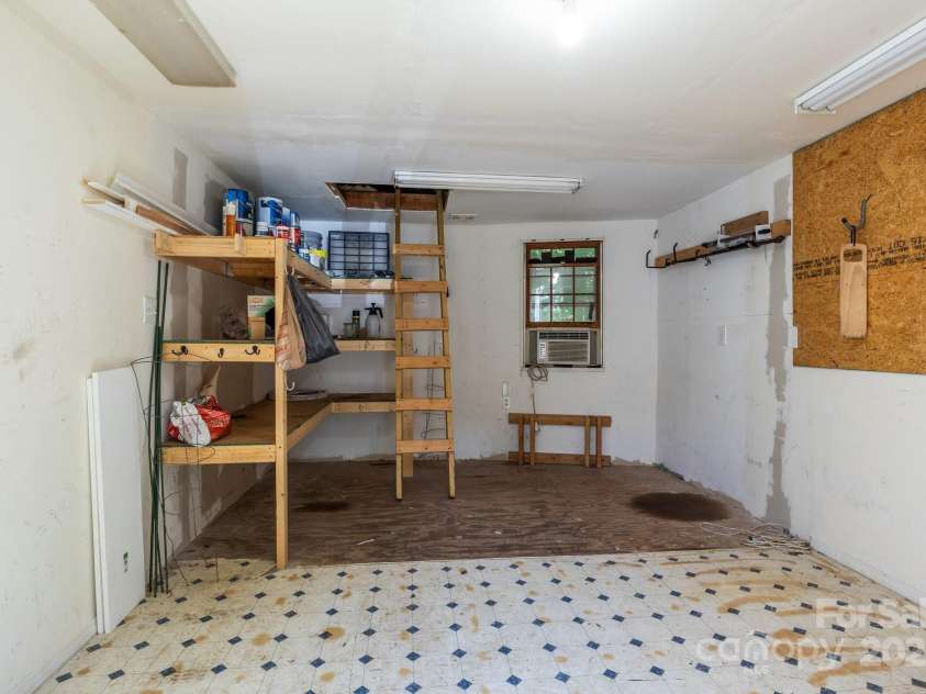 4232 Saint Audrey Place, Charlotte, NC 28269.  MLS# CAR4259147, YatesRealty ID 18444. 