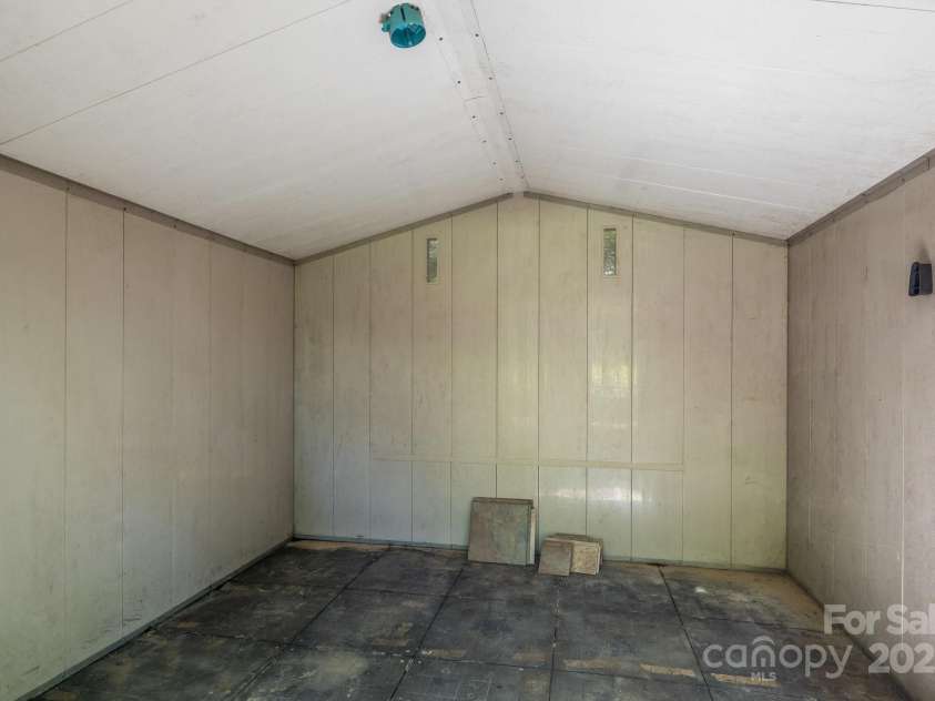 4232 Saint Audrey Place, Charlotte, NC 28269.  MLS# CAR4259147, YatesRealty ID 18444. 