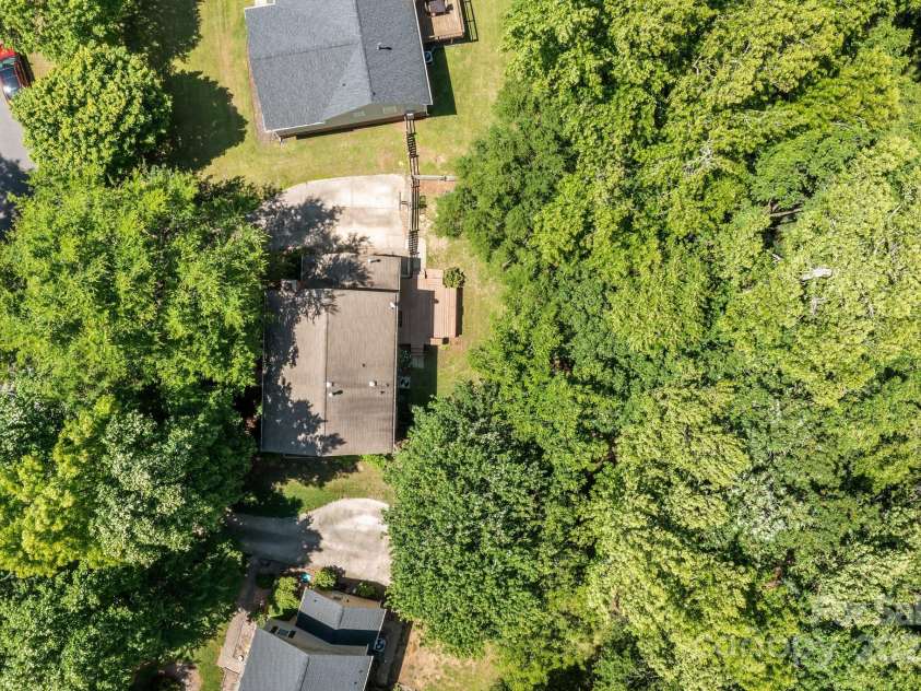 4232 Saint Audrey Place, Charlotte, NC 28269.  MLS# CAR4259147, YatesRealty ID 18444. 