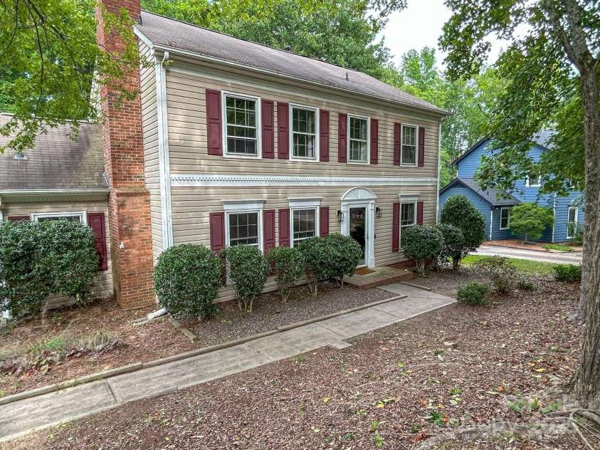 4232 Saint Audrey Place, Charlotte, NC 28269.  MLS# CAR4259147, YatesRealty ID 18444. 