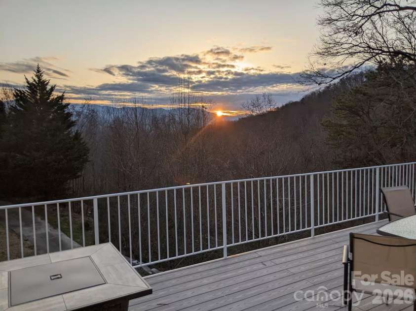 553 Deep Gap Road, Sylva, NC 28779.  MLS# CAR4356934, YatesRealty ID 18444. 