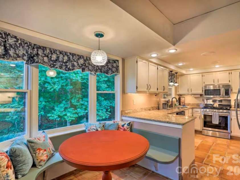 553 Deep Gap Road, Sylva, NC 28779.  MLS# CAR4356934, YatesRealty ID 18444. 