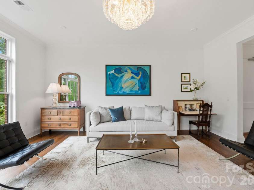 2312 Selwyn Avenue, Charlotte, NC 28207.  MLS# CAR4370763, YatesRealty ID 18445. Living Room 