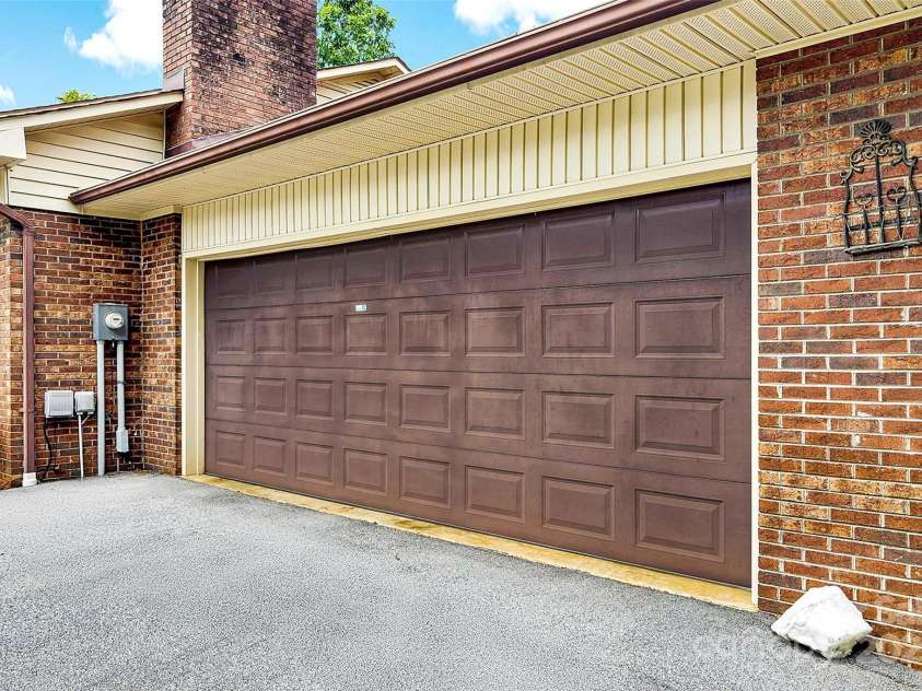 7050 US 70 Highway, Old Fort, NC 28762.  MLS# CAR4265680, YatesRealty ID 18445. Garage