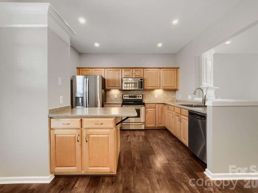 2937 Duvalla Avenue, Charlotte, NC 28209.  MLS# CAR4370499, YatesRealty ID 18447. 