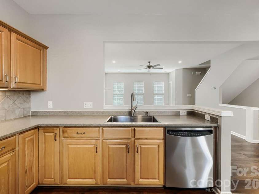 2937 Duvalla Avenue, Charlotte, NC 28209.  MLS# CAR4370499, YatesRealty ID 18447. 