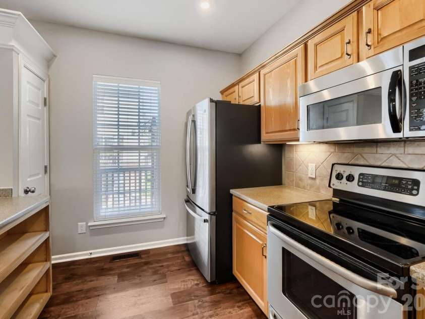 2937 Duvalla Avenue, Charlotte, NC 28209.  MLS# CAR4370499, YatesRealty ID 18447. 