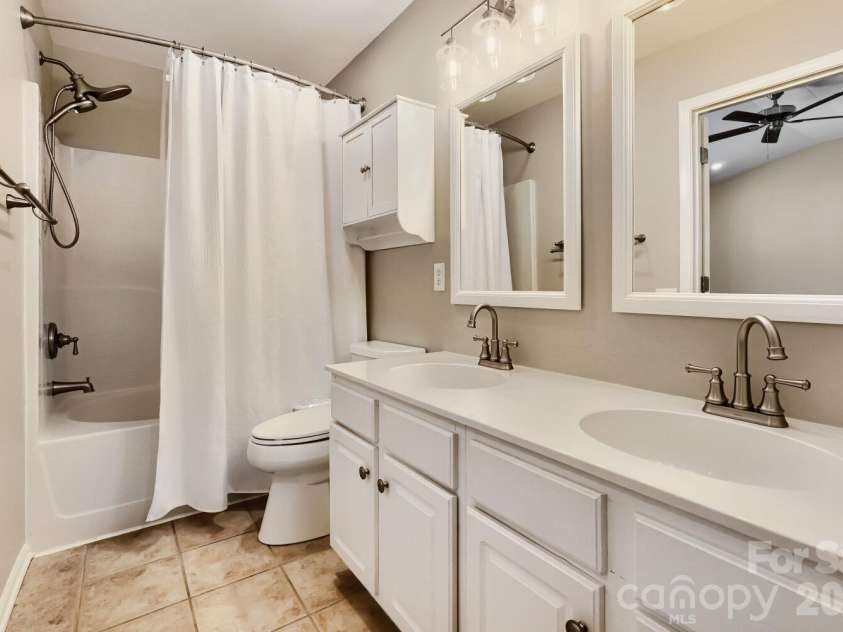 2937 Duvalla Avenue, Charlotte, NC 28209.  MLS# CAR4370499, YatesRealty ID 18447. 