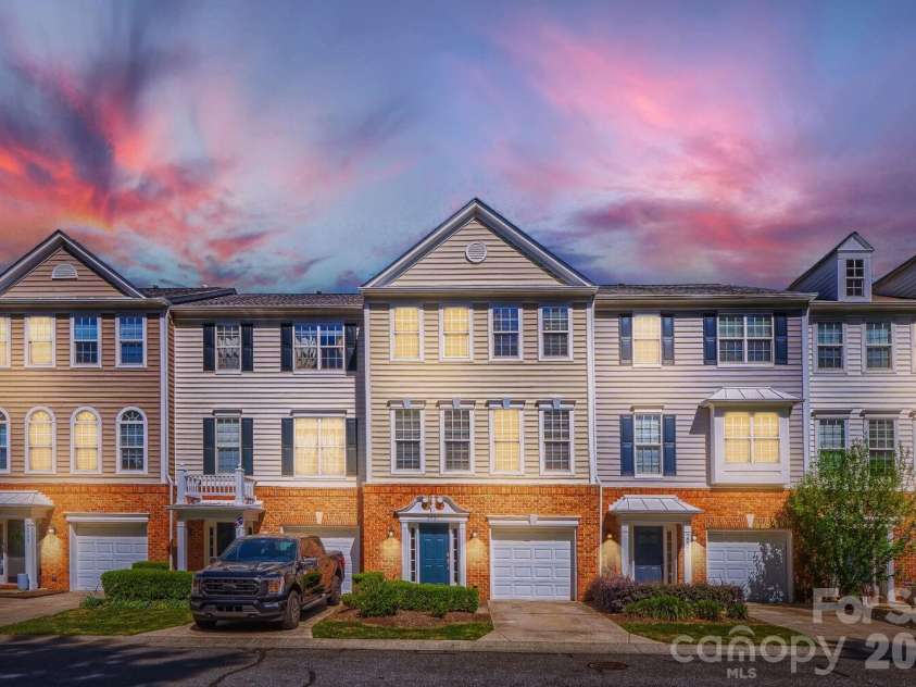 2937 Duvalla Avenue, Charlotte, NC 28209.  MLS# CAR4370499, YatesRealty ID 18447. Attractive Exterior Front