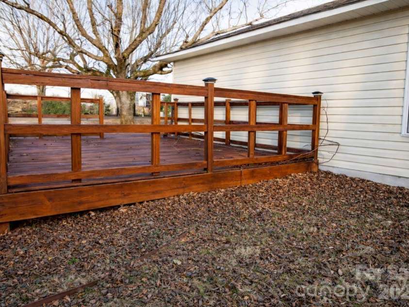 211 Webb Farm Road, Shelby, NC 28152.  MLS# CAR4346514, YatesRealty ID 18448. 