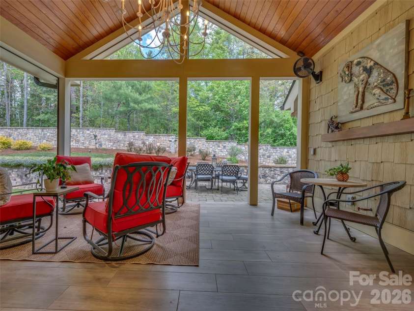 161 Linda Ann Drive, Flat Rock, NC 28731.  MLS# CAR4373052, YatesRealty ID 18449. 