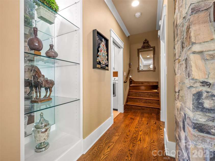 161 Linda Ann Drive, Flat Rock, NC 28731.  MLS# CAR4373052, YatesRealty ID 18449. 