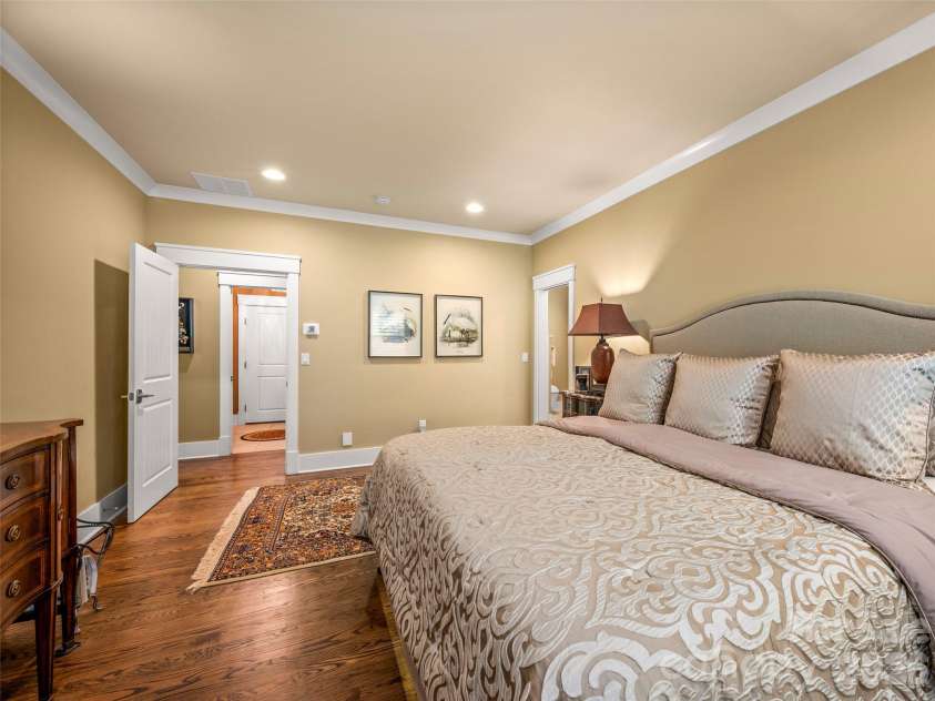161 Linda Ann Drive, Flat Rock, NC 28731.  MLS# CAR4373052, YatesRealty ID 18449. 