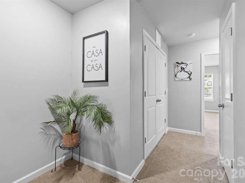 8048 Alderton Lane, Charlotte, NC 28215.  MLS# CAR4292122, YatesRealty ID 1845. 