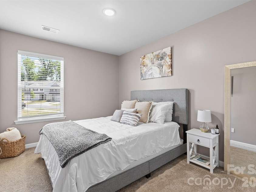 8048 Alderton Lane, Charlotte, NC 28215.  MLS# CAR4292122, YatesRealty ID 1845. 