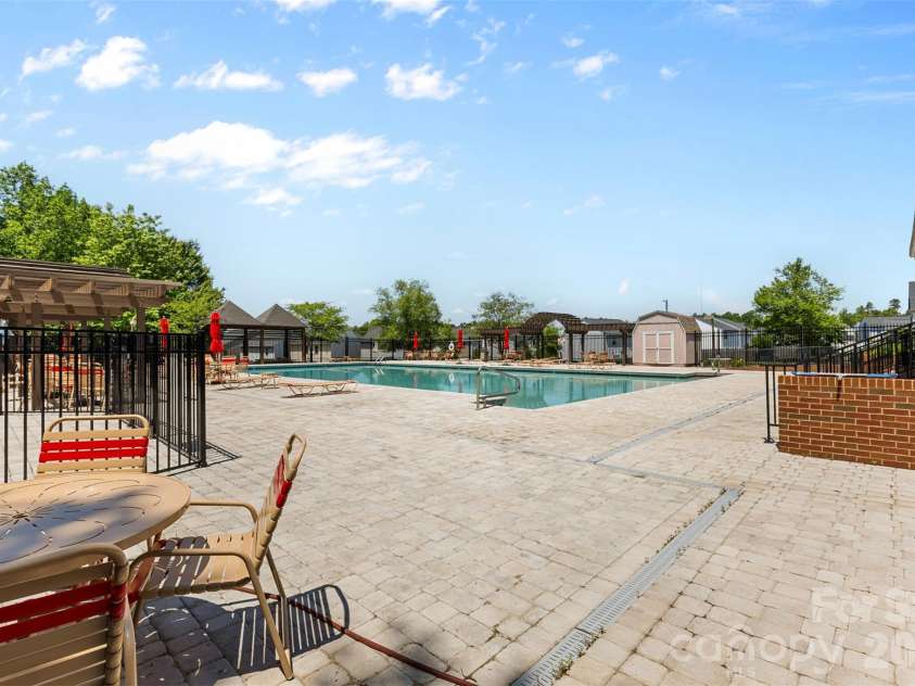 8048 Alderton Lane, Charlotte, NC 28215.  MLS# CAR4292122, YatesRealty ID 1845. 