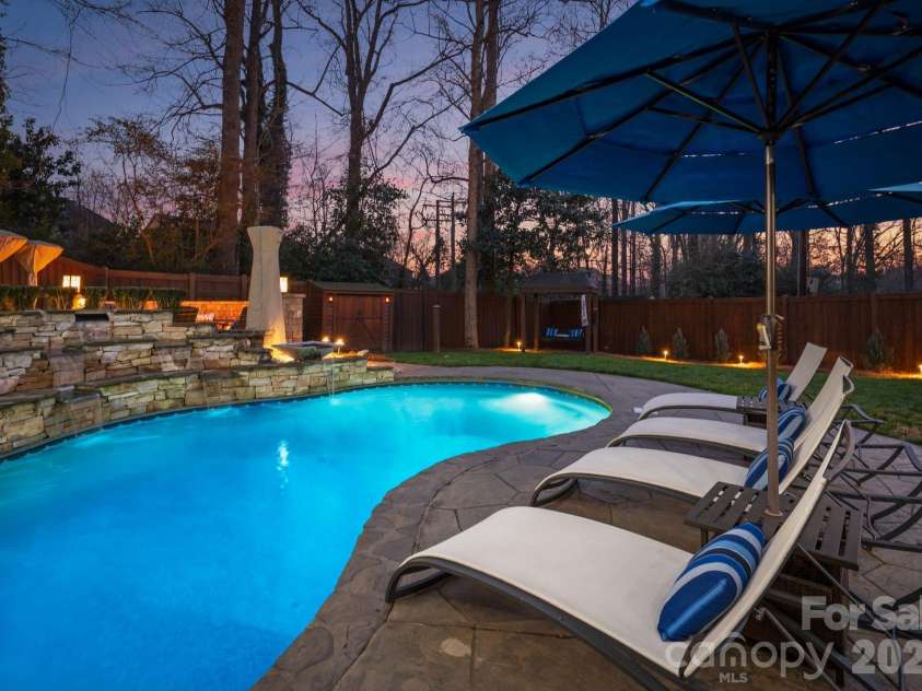141 Sardis Lane, Charlotte, NC 28270.  MLS# CAR4352469, YatesRealty ID 18451. 