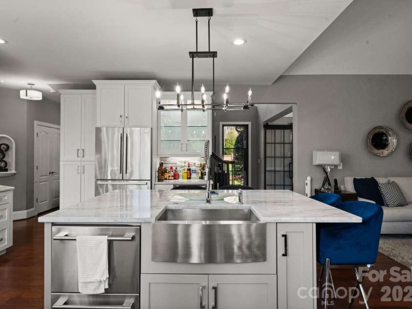 141 Sardis Lane, Charlotte, NC 28270.  MLS# CAR4352469, YatesRealty ID 18451. 