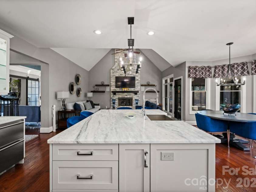 141 Sardis Lane, Charlotte, NC 28270.  MLS# CAR4352469, YatesRealty ID 18451. 