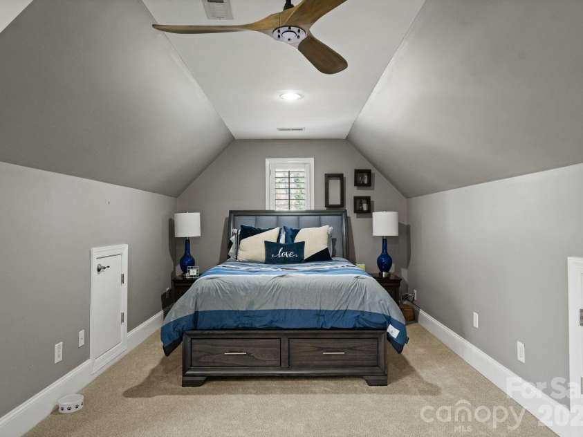 141 Sardis Lane, Charlotte, NC 28270.  MLS# CAR4352469, YatesRealty ID 18451. 