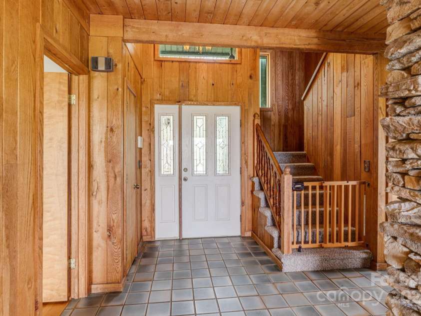 736 Banks Mountain Drive, Hendersonville, NC 28792.  MLS# CAR4253465, YatesRealty ID 18451. 